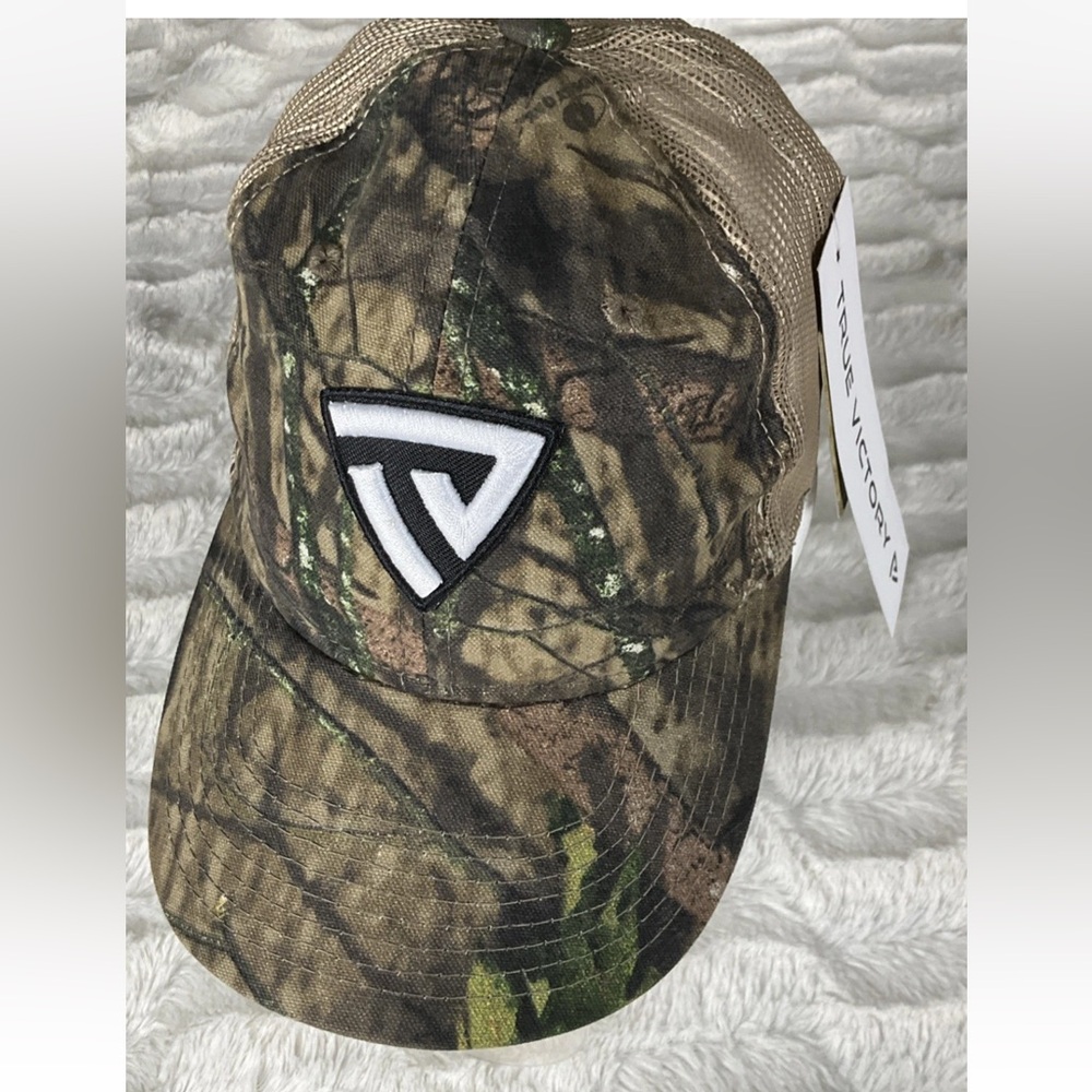 Mossy Oak True Victory Mesh Camouflage Trucker SnapBack‎ Hat